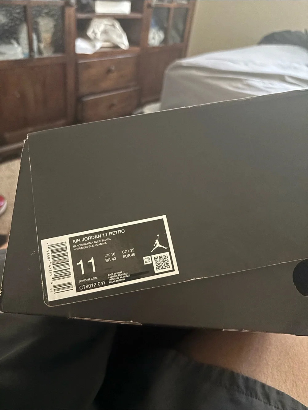 Jordan Air Jordan 11 Retro Black Shoe Box (Black)